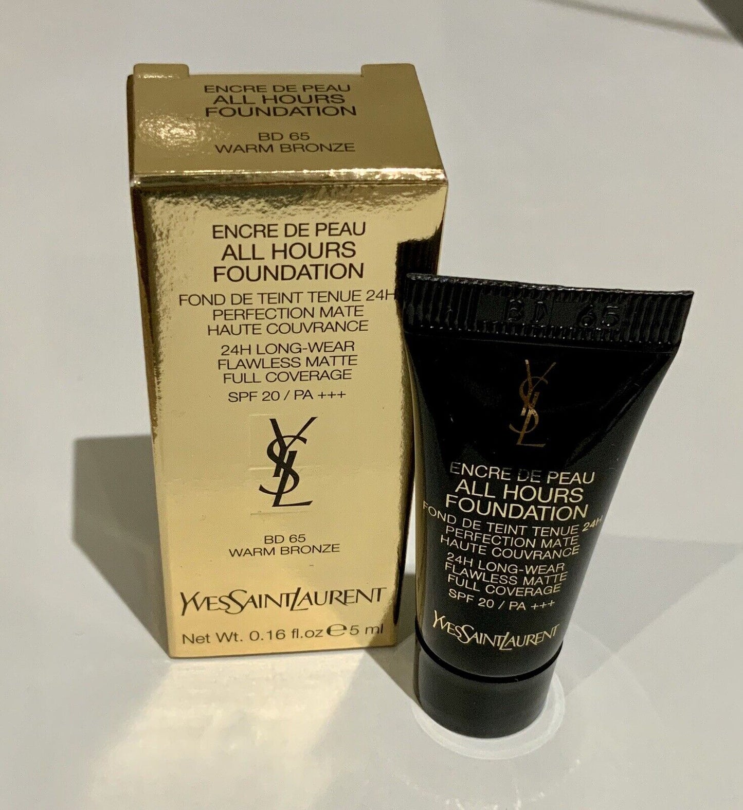 Yves Saint Laurent All Hours Foundation 5ml 0.16 fl. oz. oficjalna próbka kosmetyków do pielęgnacji skóry Odcień B 10 Warm Porcelain