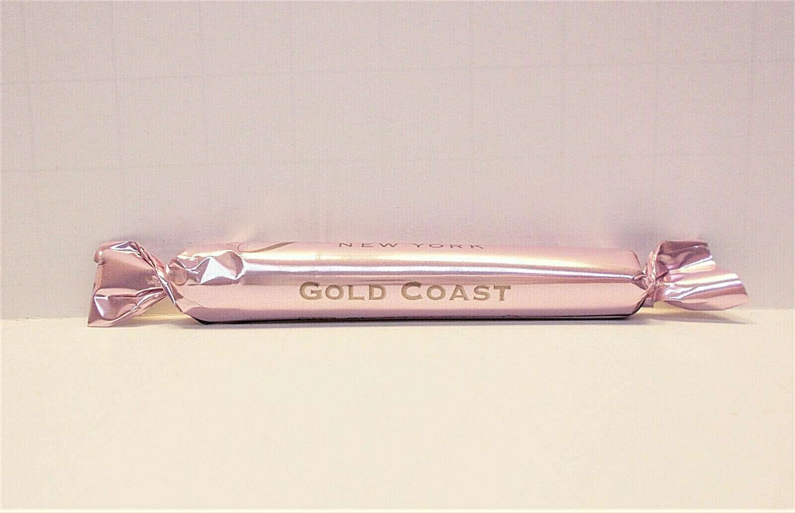 Bond No. 9 Gold Coast 1.7 ML 0.06 fl. oz. officielt parfymprov, Bond No. 9 Gold Coast 1.7 ML 0.06 fl. oz. officiel parfumeprøve, Bond No. 9 Gold Coast 1.7 ML 0.06 fl. oz. officieel parfumstalen, Bond No. 9 Gold Coast 1.7 ML 0.06 fl. oz. official perf